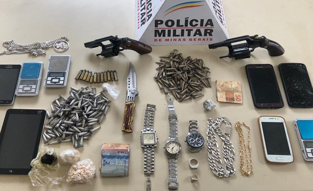 Grupo é detido com armas, drogas e munições em operação em São João Nepomuceno