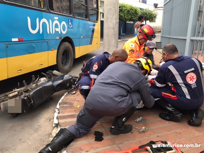 Colisão entre moto e ônibus no bairro do Porto, deixa motociclista ferido