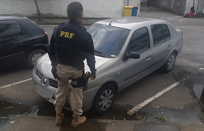 Foragido da Justiça de Bicas natural de Além Paraíba é preso pela PRF em JF.