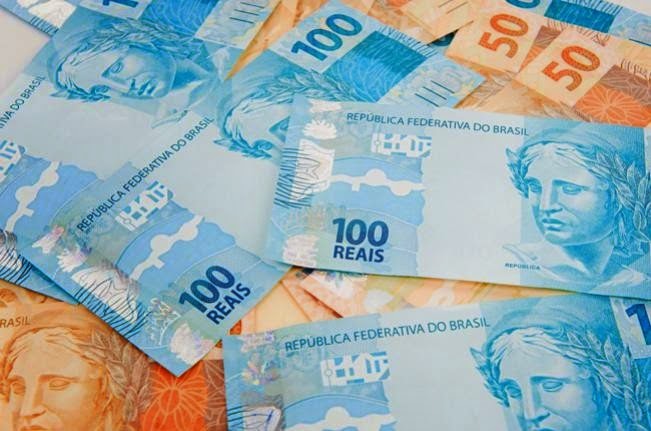 Bandidos roubam malote com 25 mil reais em Reduto