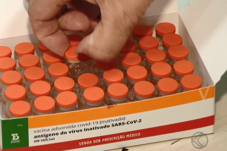 Prefeitura de Barbacena investiga casos de 'fura-fila' na vacinação contra a Covid-19
