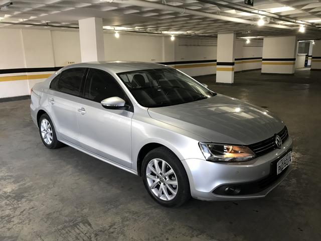 Jetta 2.0 Comfortiline automático 2014