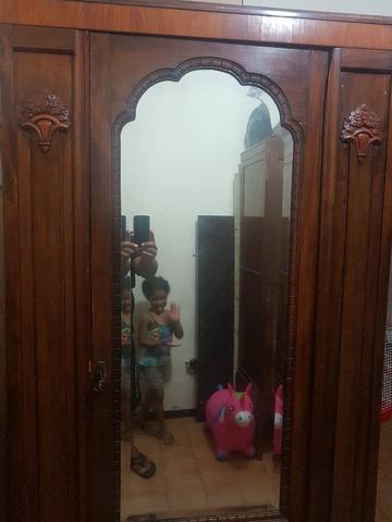 Guarda Roupa Antigo De Jacaranda