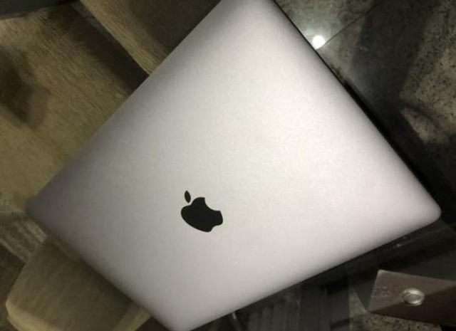 Macbook novinho em folha