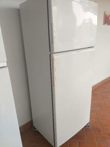 Vendo geladeira